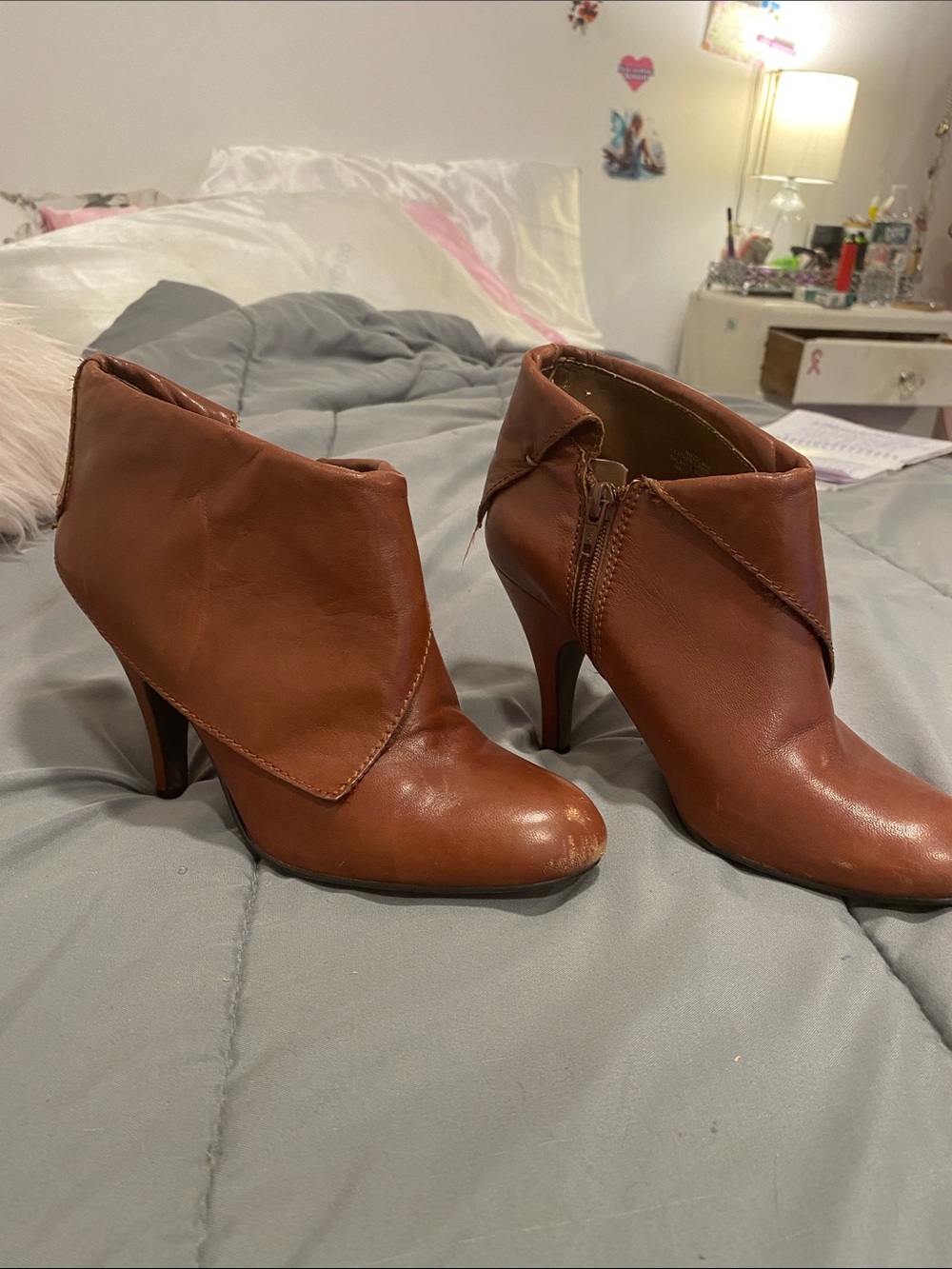 Nine West Cognac Brown Fold-Over Leather Ankle Boots. Size 6